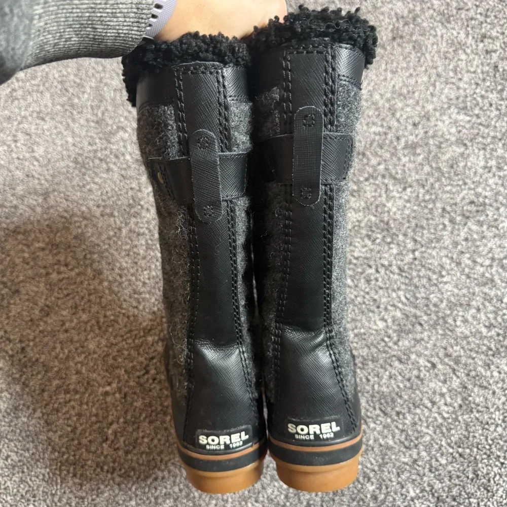 Sorel Tofino II Faux Shearling Lined Waterproof Boot black gum size 8.5